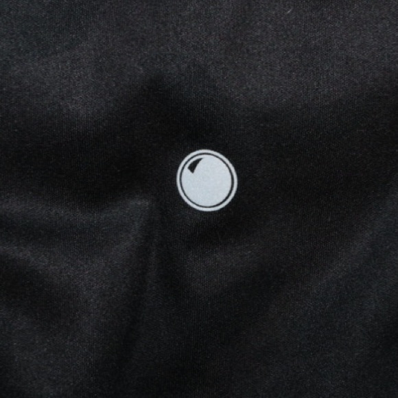 Yogalicious Lux Black Camo Biker Shorts w/Phone Pockets NWOT Size XS - Picture 8 of 8